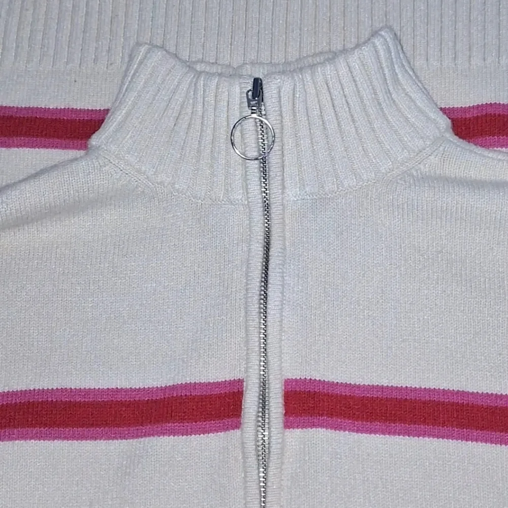 Loft Sweater - Picture 6 of 9